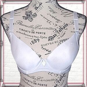 Angelina Talla White Underwire Bra Size 32B